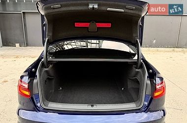 Седан Audi A4 2023 в Києві