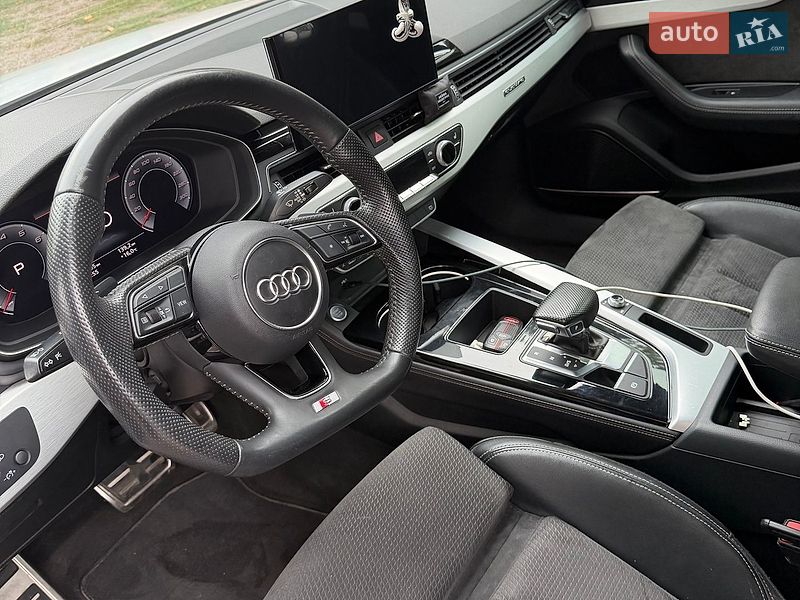 Седан Audi A4 2020 в Киеве