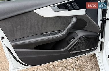 Седан Audi A4 2020 в Киеве