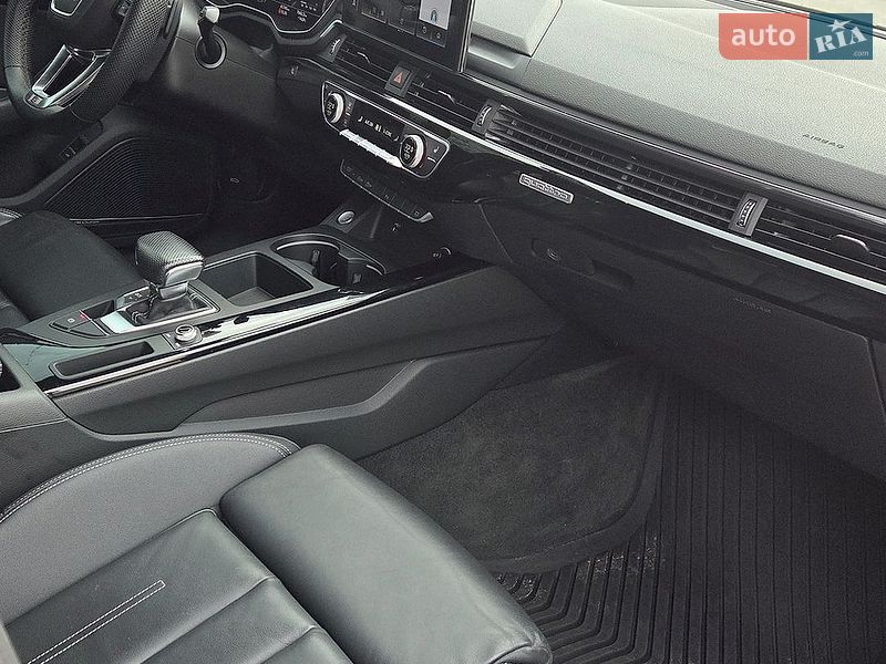 Седан Audi A4 2021 в Гостомеле