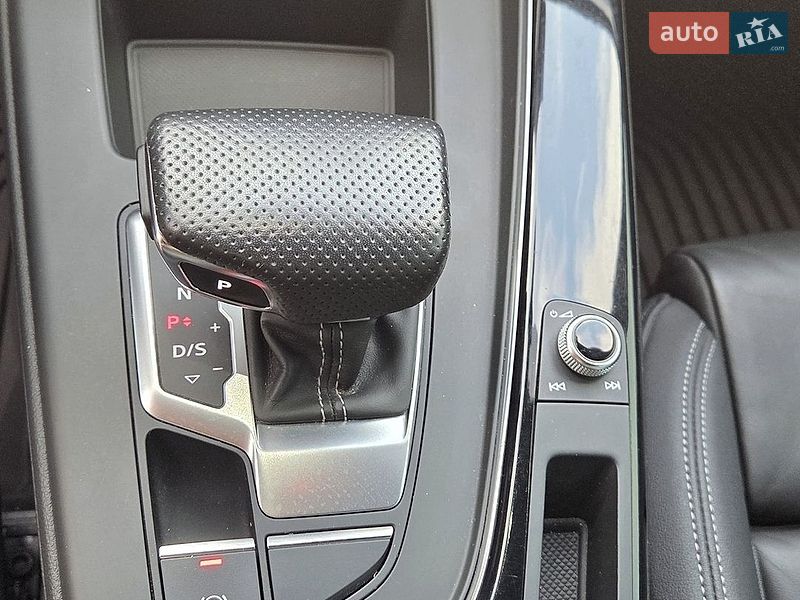 Седан Audi A4 2021 в Гостомеле