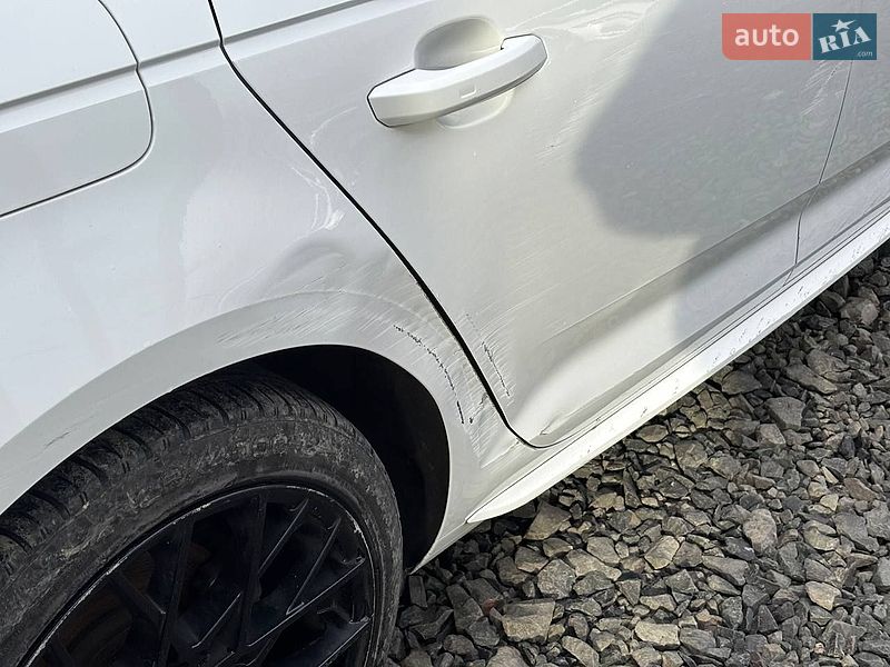 Седан Audi A4 2017 в Луцьку