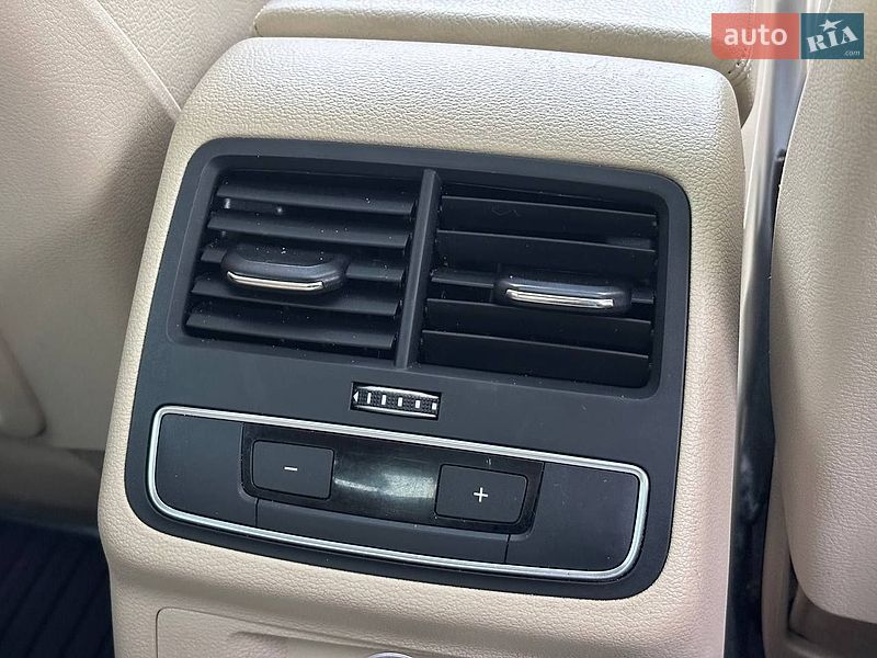 Седан Audi A4 2017 в Луцьку