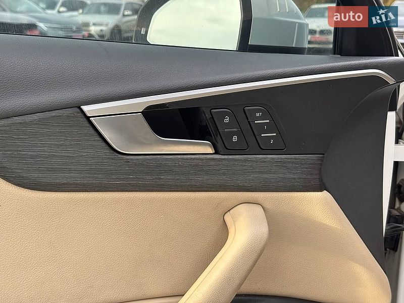 Седан Audi A4 2017 в Луцьку