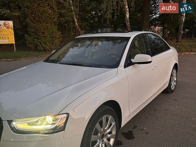Седан Audi A4 2014 в Хирові