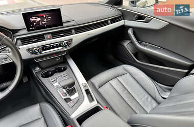 Лифтбек Audi A5 Sportback 2017 в 