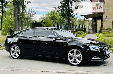 Купе Audi A5 2015 в 