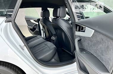Ліфтбек Audi A5 2022 в 