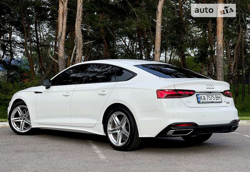 Лифтбек Audi A5 2022 в Киеве