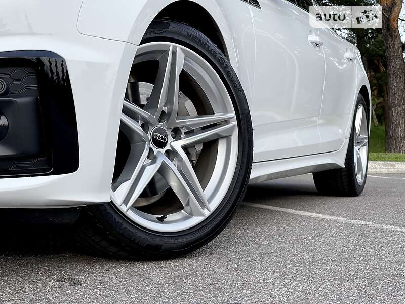 Лифтбек Audi A5 2022 в Киеве