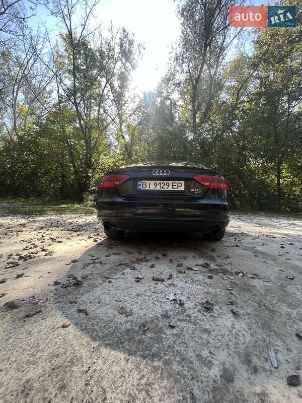 Купе Audi A5 2010 в Карловке