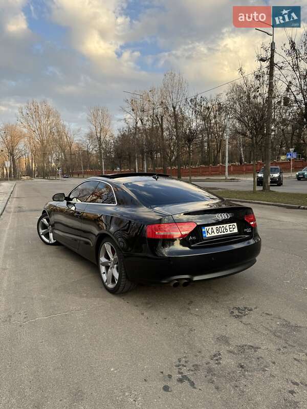 Купе Audi A5 2011 в Киеве