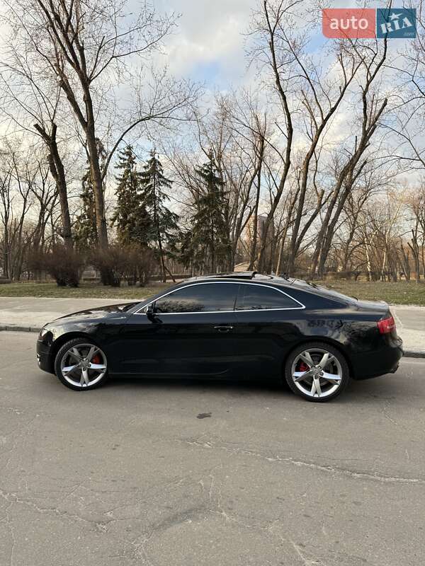 Купе Audi A5 2011 в Киеве