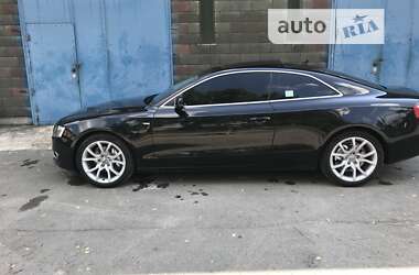 Купе Audi A5 2009 в Березному