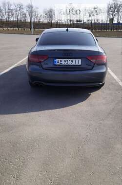 Купе Audi A5 2010 в Новомосковске