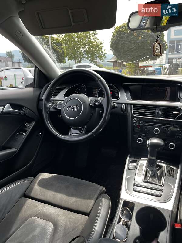 Купе Audi A5 2011 в Тячеве