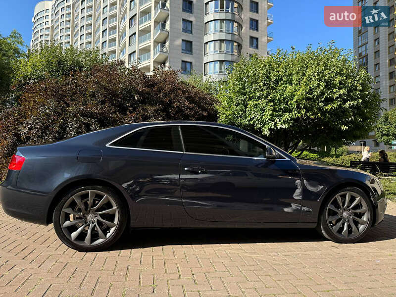 Купе Audi A5 2013 в Києві