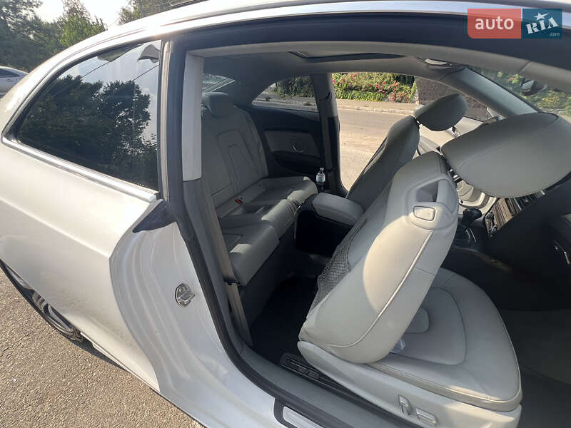 Купе Audi A5 2014 в Киеве
