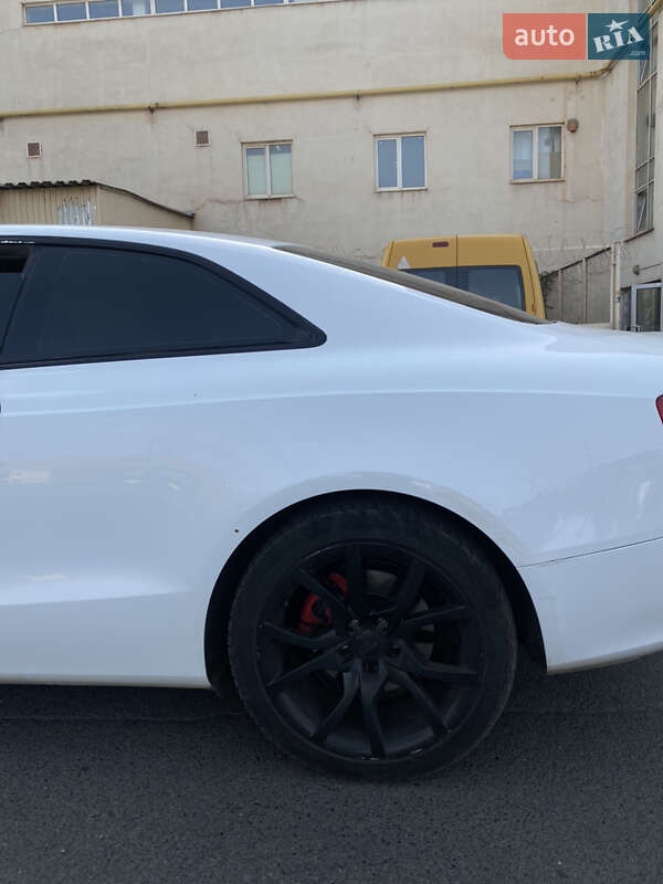 Купе Audi A5 2011 в Кривом Роге