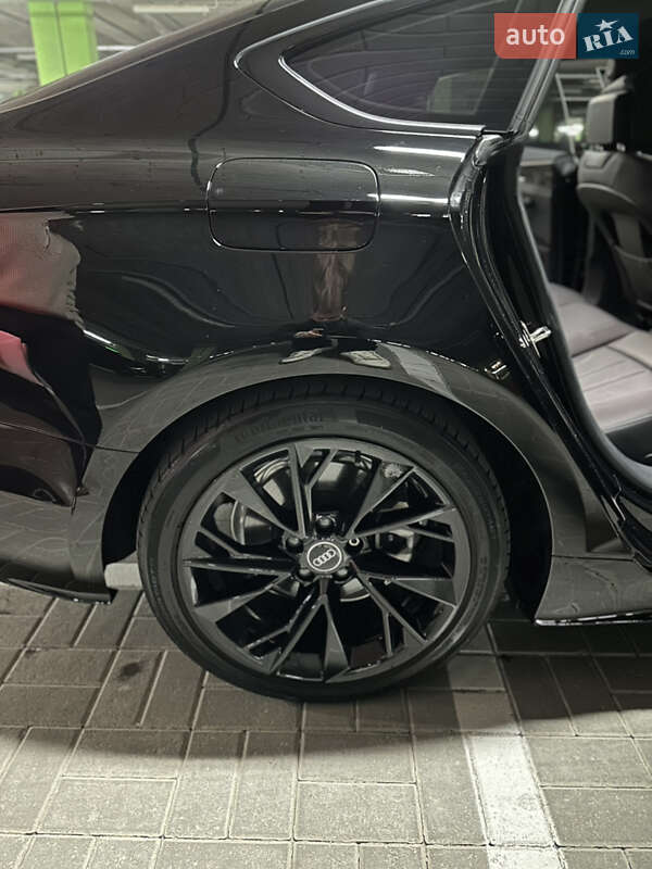 Лифтбек Audi A5 2022 в Киеве