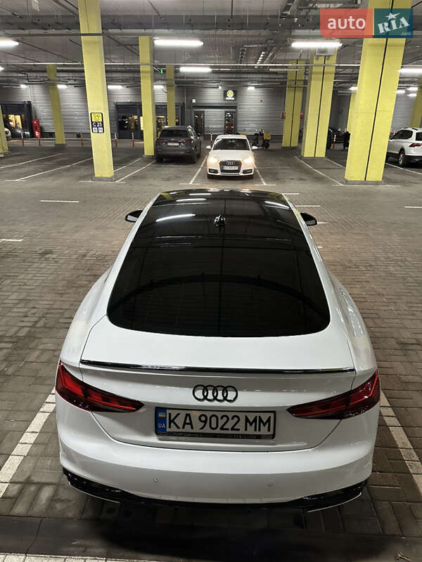 Лифтбек Audi A5 2022 в Киеве