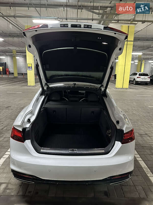 Лифтбек Audi A5 2022 в Киеве