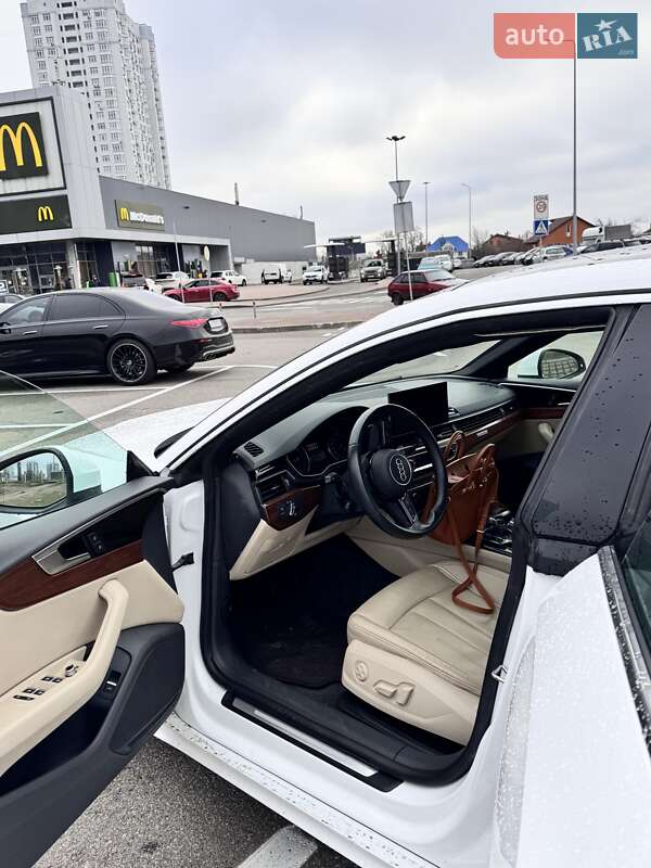 Лифтбек Audi A5 2020 в Киеве