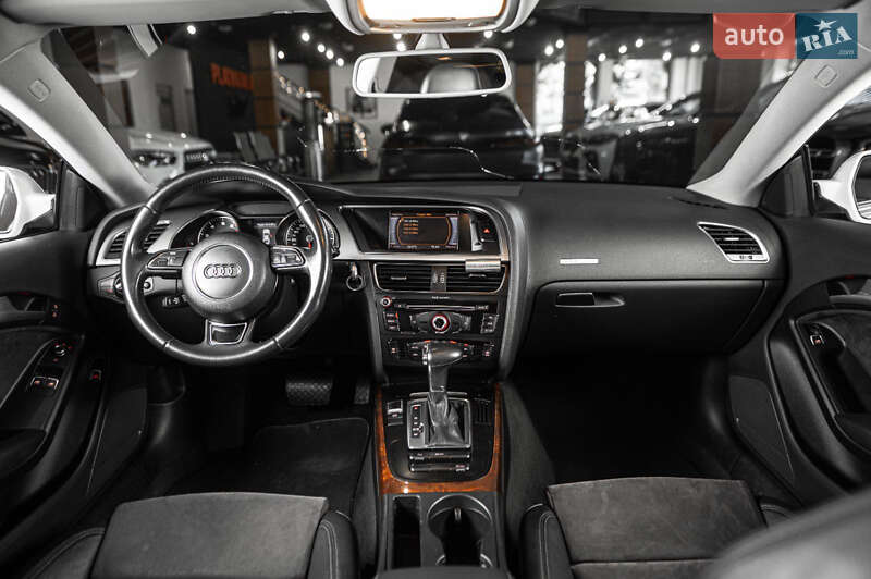 Купе Audi A5 2011 в Одессе