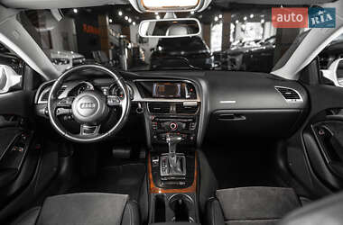 Купе Audi A5 2011 в 