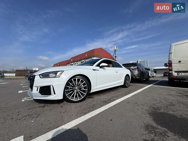 Купе Audi A5 2016 в 