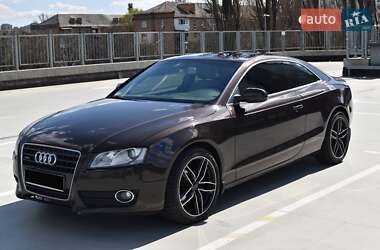 Купе Audi A5 2010 в 