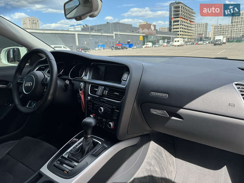 Купе Audi A5 2011 в Киеве