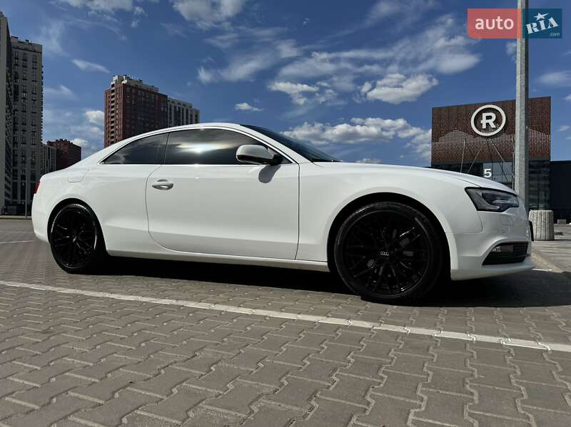 Купе Audi A5 2011 в Киеве