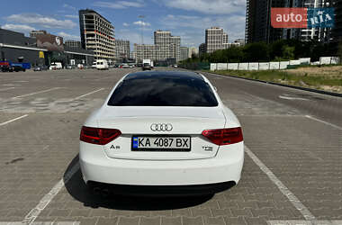 Купе Audi A5 2011 в 