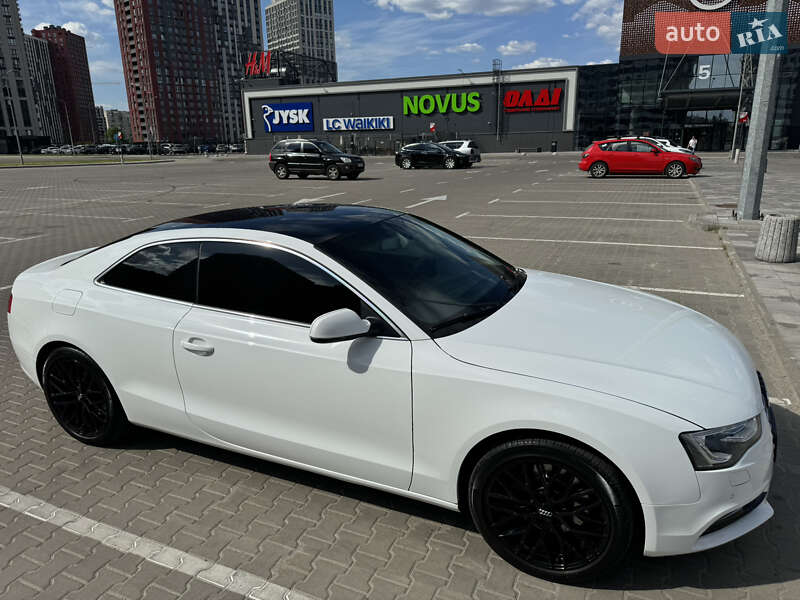 Купе Audi A5 2011 в Киеве