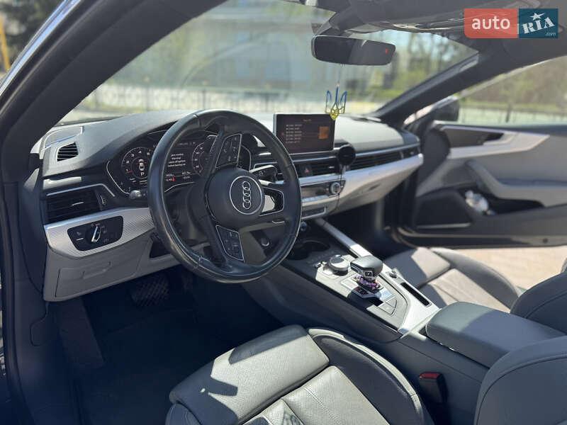 Купе Audi A5 2017 в Нетешине