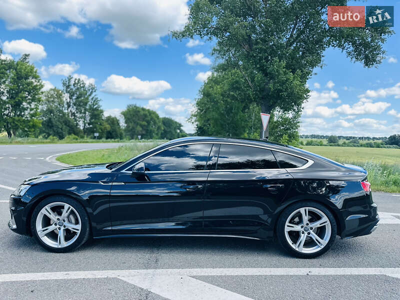 Лифтбек Audi A5 2020 в Киеве