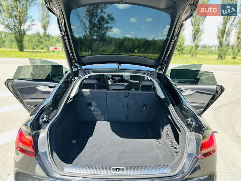 Лифтбек Audi A5 2020 в Киеве