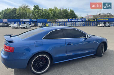 Купе Audi A5 2010 в 