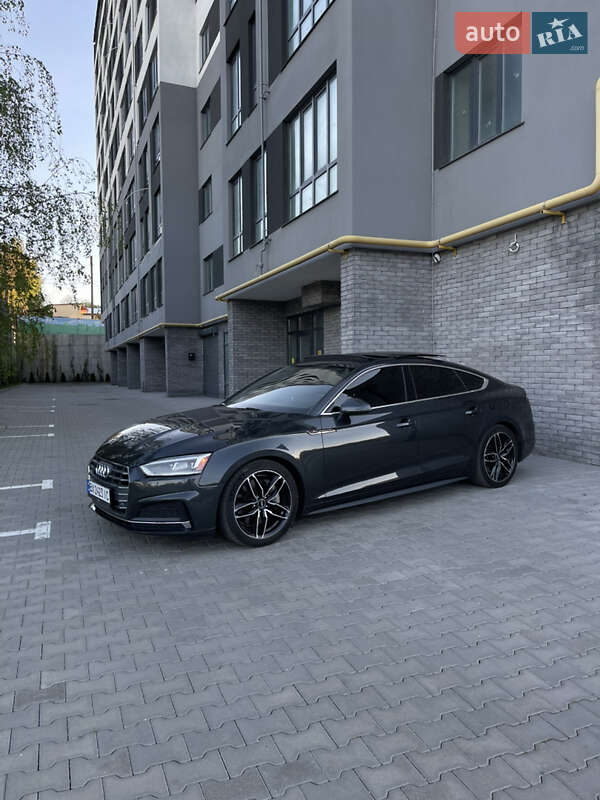 Купе Audi A5 2017 в Хмельницком