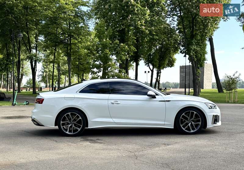 Купе Audi A5 2023 в Киеве