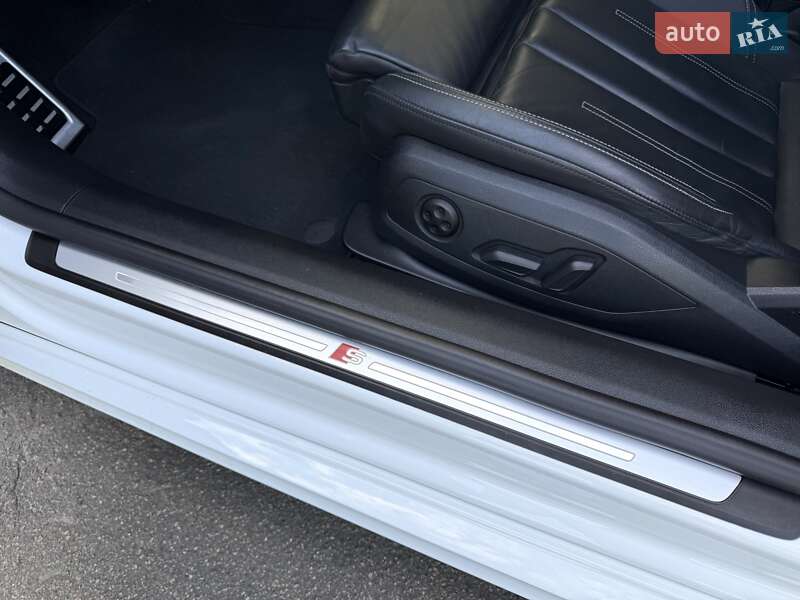 Купе Audi A5 2023 в Киеве