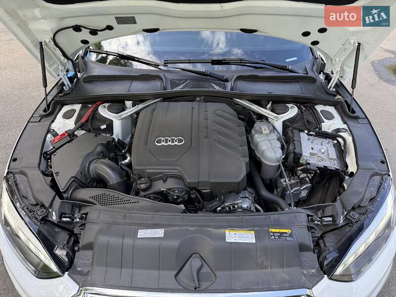 Купе Audi A5 2023 в Киеве