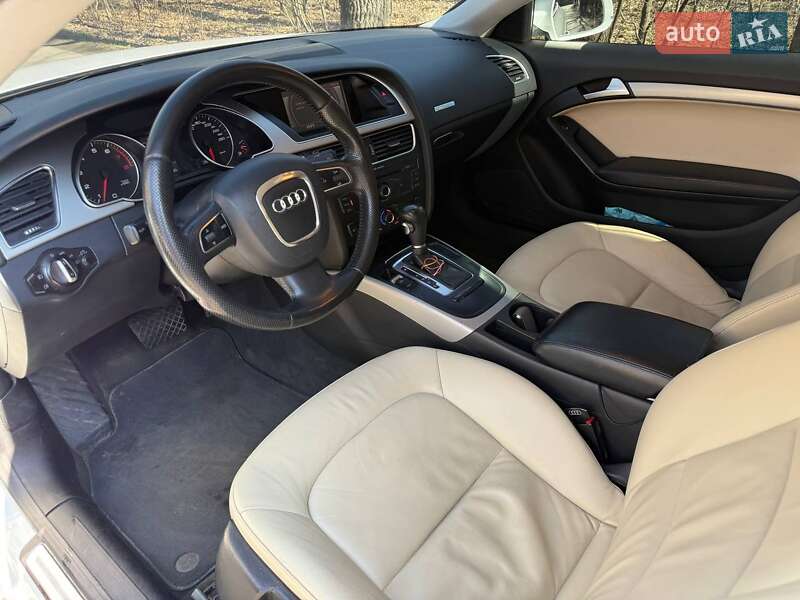 Купе Audi A5 2010 в Днепре