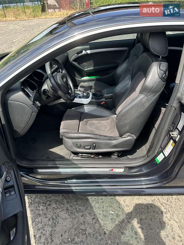 Купе Audi A5 2012 в Києві
