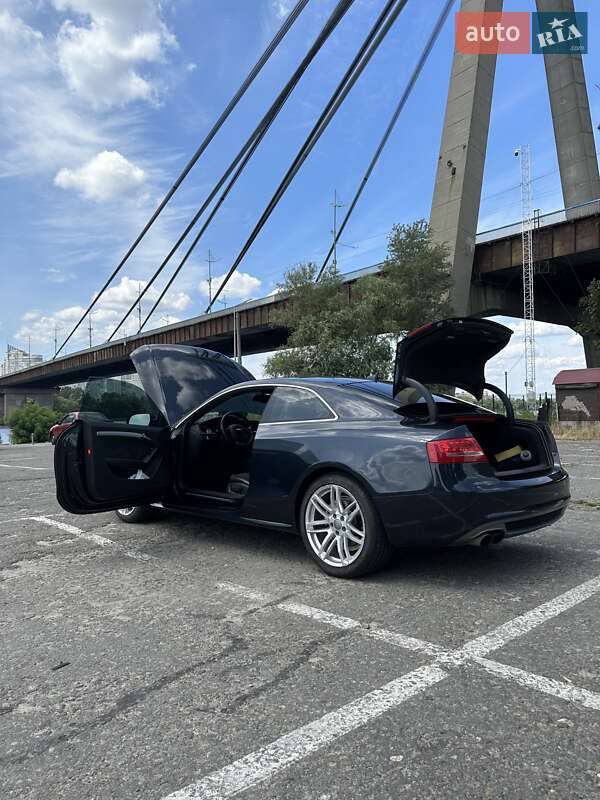 Купе Audi A5 2012 в Києві