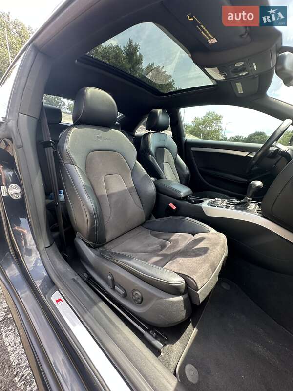 Купе Audi A5 2012 в Києві