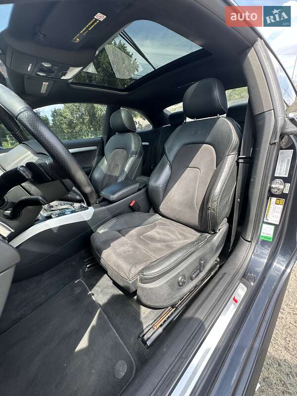 Купе Audi A5 2012 в Києві