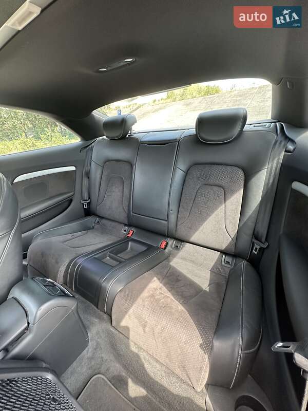Купе Audi A5 2012 в Києві