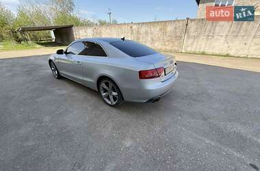Купе Audi A5 2011 в 